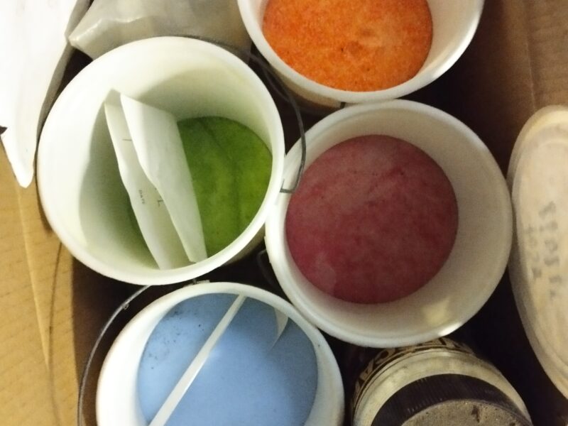 Vente émaux de couleur pour soufflage du verre, roues de taille...