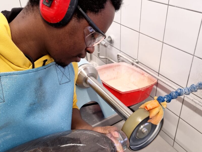 Assistant Souffleur à la canne débutant - intermédiaire