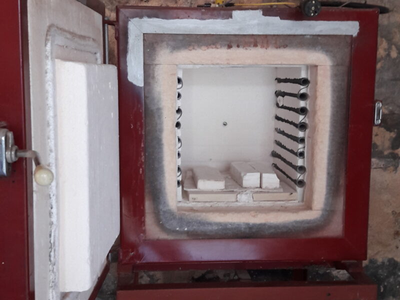 Four + table + prog West