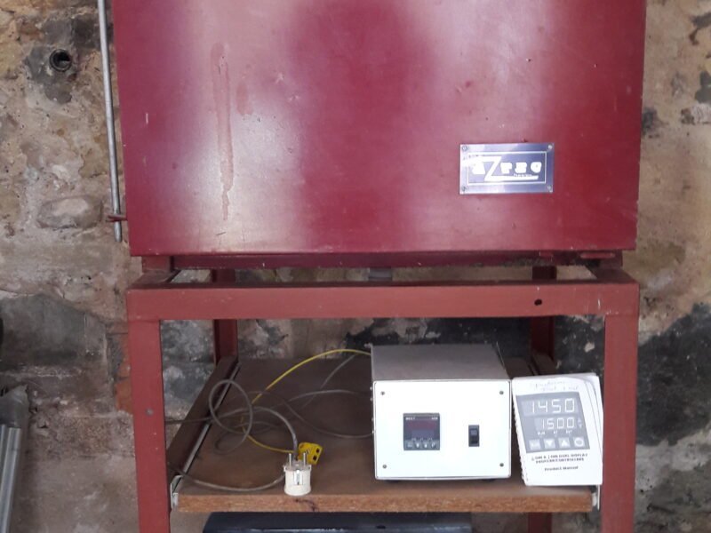 Four + table + prog West