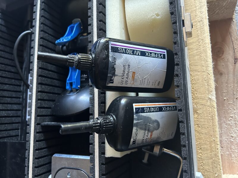 Vends lot set collage UV - set découpe verre épais - Lampe UV 1.10m - pistolet pyrosil