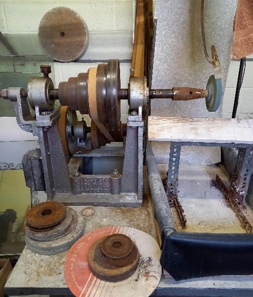 2 machines de taille