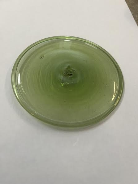 Vends Cives verte en verre soufflé Diamètre 12 cm d'époque